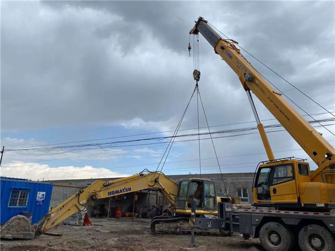 丽水市25吨吊车的工作半径是多少？